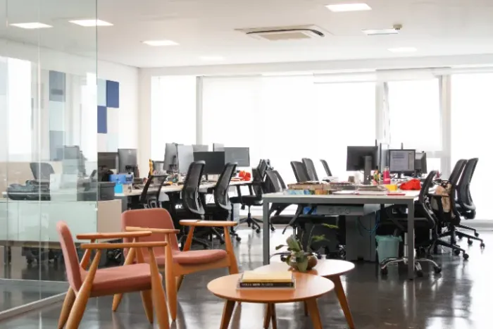 Mobiliário Escritório Completo 20+ Pessoas| Innovare+Teto Móveis |4 Anos Uso |R$ 25mil