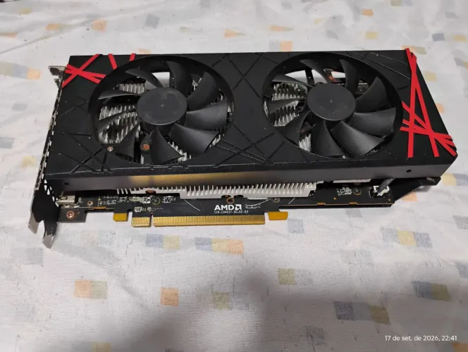 RX 580 2048SP 8GB *Com AVARIA/DEFEITO *Ler descrição