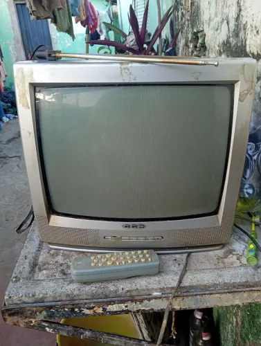 Tv tubo 14 polegadas