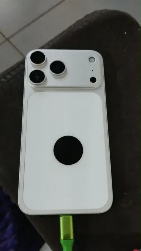 IPHONE 11 na carcaça do 17