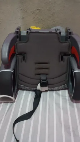 Cadeirinha pra bebês pra carro usado excelente toda equipada 