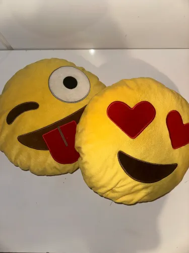 Kit 2 almofadas de emoji decoração