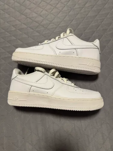 Tênis Nike Air Force 1 LE Infantil