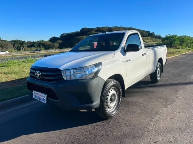Toyota Hilux CS 4X4 2.8 TDI Diesel Mec. 2020