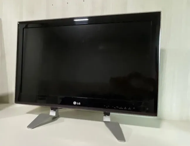 TV/Monitor de 26 polegadas com painel LCD e iluminação LED - Não e Smart TV