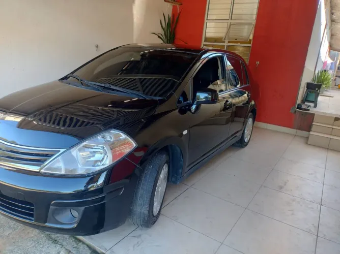 Nissan Tiida Sedan 1.8 16V Flex Fuel 4P 2012