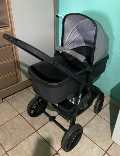 Vende-se Carrinho MultiKids Beyond