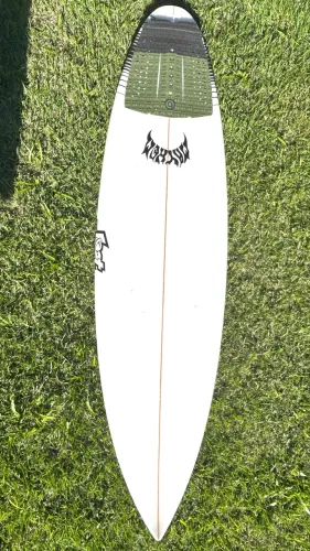Prancha de surf lost 5?11