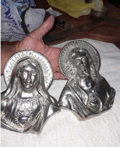 Antigo e bonito conjunto de metal cromado sagrado coração