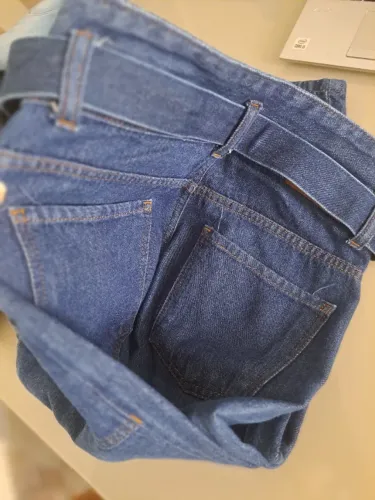 Qualquer calça jeans por R$40,00