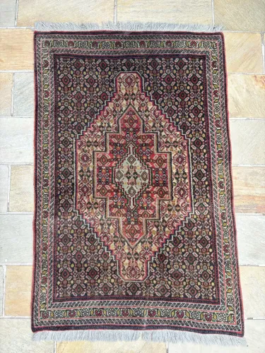 Tapete persa feito a mão 1,15m x 71,5cm