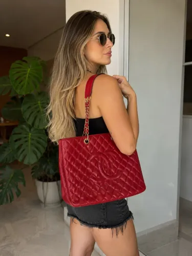 Bolsa Feminina Luxo na cor vermelha
