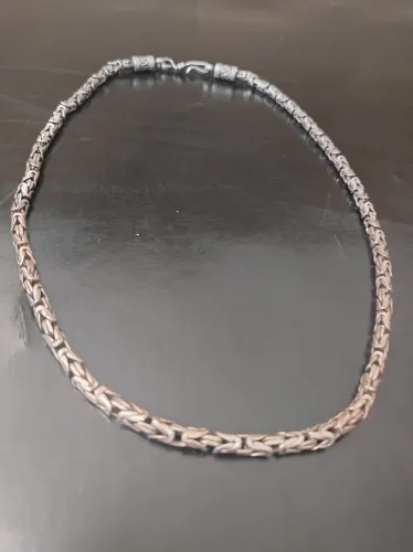 Vendo barato pra ir logo PRATA PERUANA. Lindo colar .