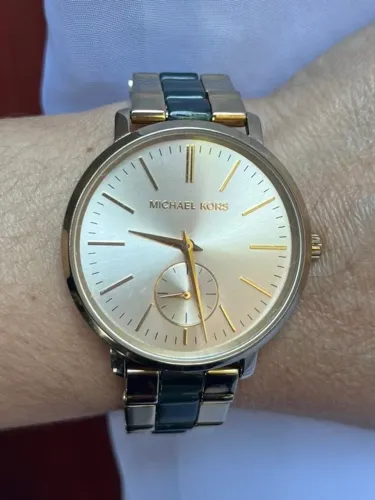 Vendo lindo relógio da marca Michael Kors, feminino, dourado e casco de tartaruga verde