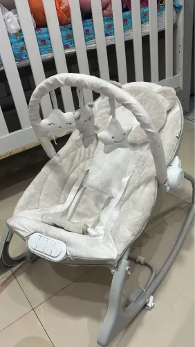 VENDO CADEIRINHA DE DESCANSO BEBÊ SEMINOVA