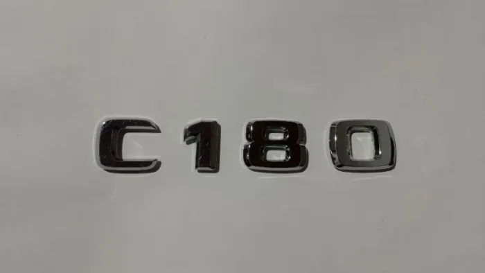 Emblema traseiro C180 W204 cromado
