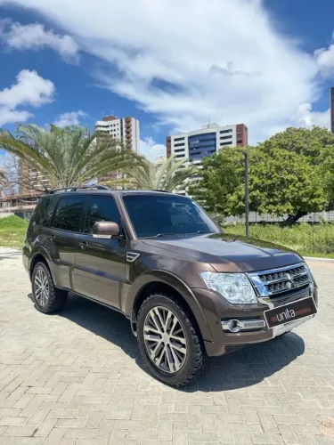 Mitsubishi Pajero HPE Full 3.2 4X4 T.i.dies. 5P AUT 2020