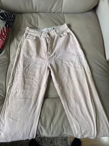 calça bege