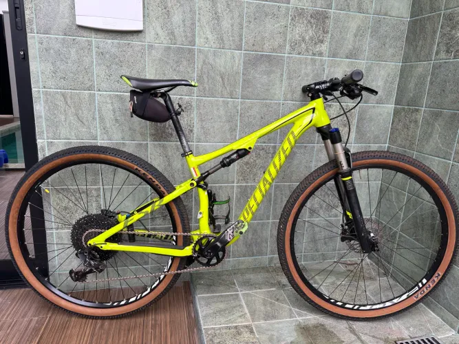 Bicicleta Specialized Epic Comp Tamanho P (Usado)