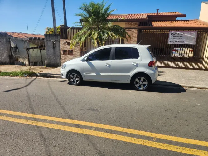 Volkswagen Fox Comfortline 1.6 Flex 8V 5P 2018