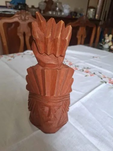 Escultura Antiga em Madeira - Arte Popular / Indigenista
