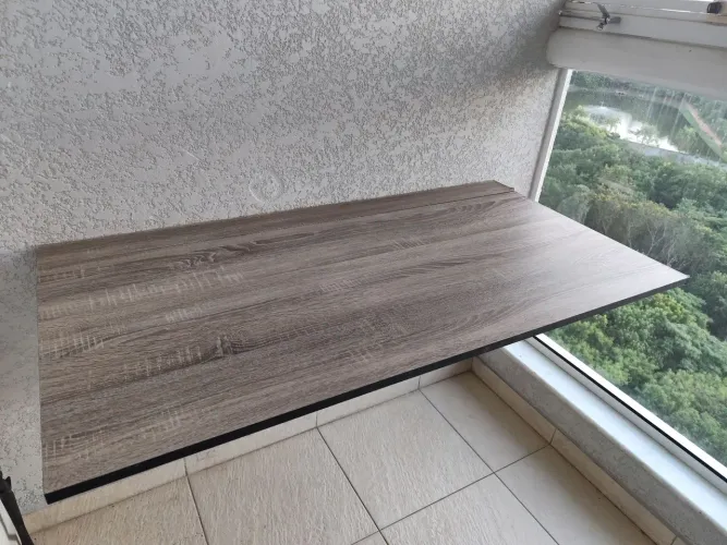 Mesa dobrável de parede - 1,70 X 0,70 cm