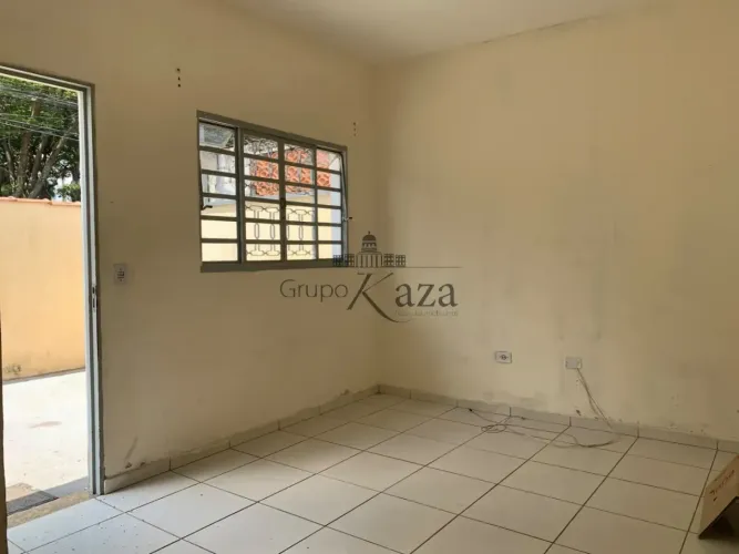 Casa - Jardim Satélite - 2 Dormitórios - 144m².
