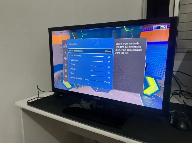 : TV Monitor Samsung 23" LED - Modelo T23D310LH (Excelente Estado)