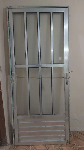 Porta de alumínio 90x210