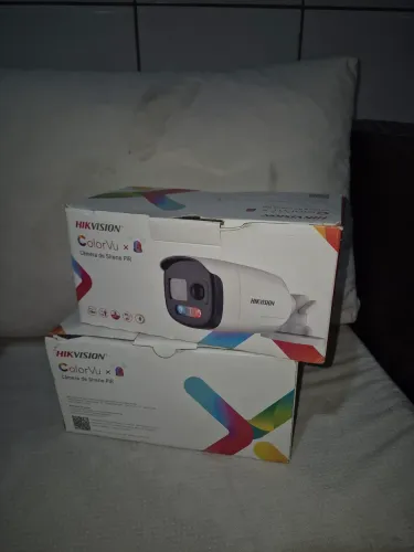 Câmera de segurança Hikvision ColorVu