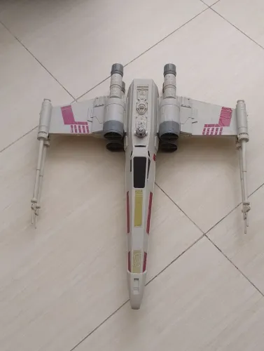 Star Wars - Nave X-Wing gigante