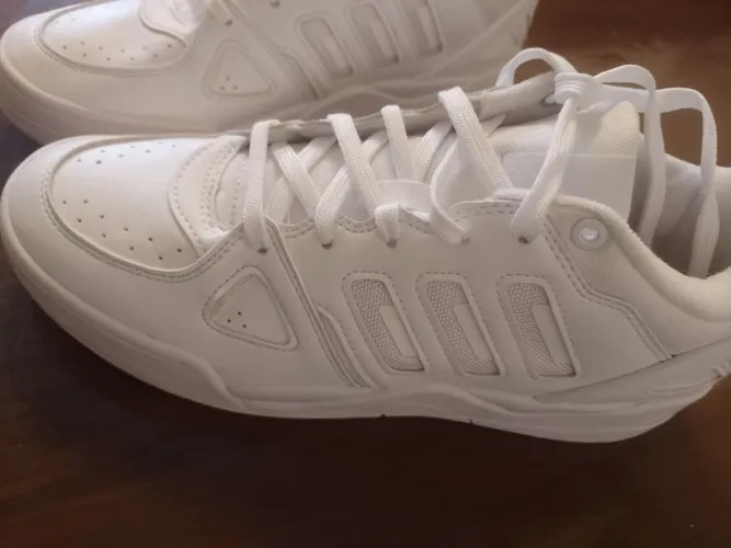 Tênis Adidas unissex