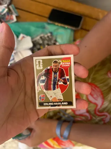 Figurinha Extra Sticker Gold Erling Haaland Panini Copa do Mundo 2026 Rara