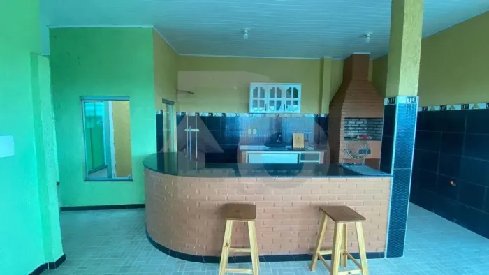 Prédio Comercial no Bairro Novo Paraiso - 168m², 4 Quartos, 4 Banheiros e 4 Garagens