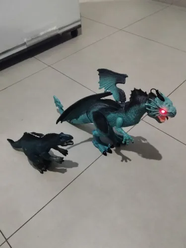 Dagrao e dinossauro 
