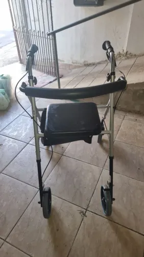 andador/cadeira de rodas