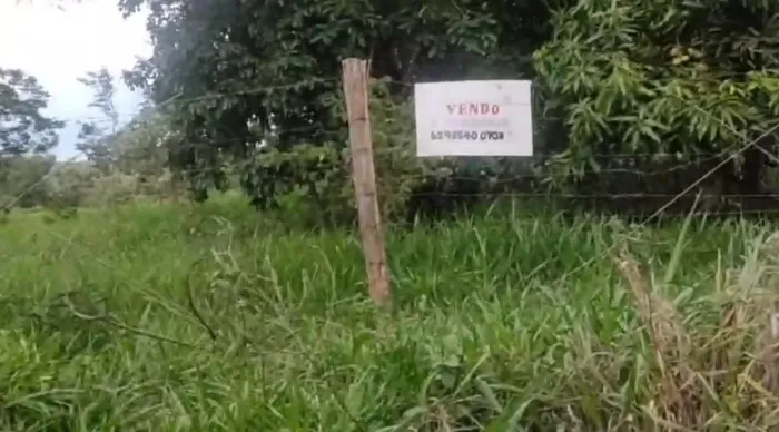 Vendo uma chácara de 1.600mt por 23 mil na rua 26 próx. a antiga clini,Americanos,Luziânia
