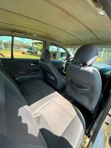 Volkswagen Fox 1.6 MI Total Flex 8V 5P 2012