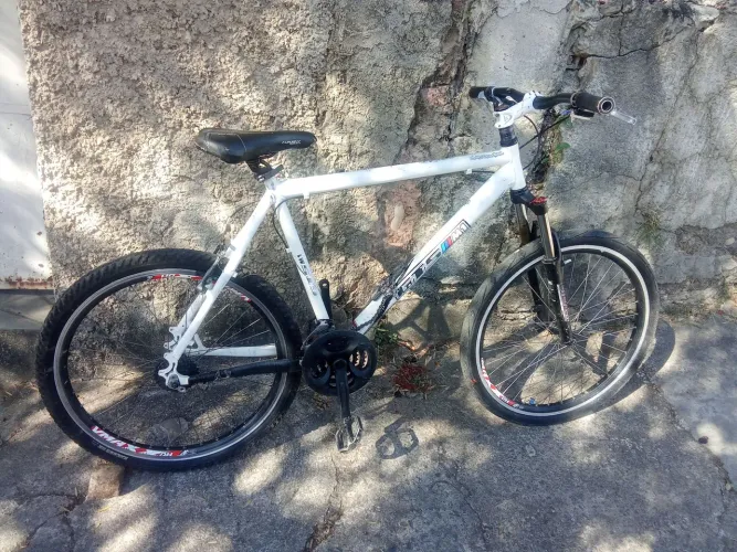 Bicicleta GLA freio SHIMANO guidão GLA rodas vmax