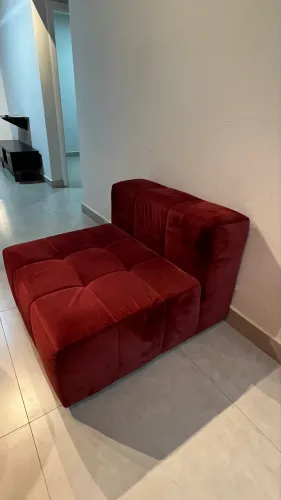 Sofá / Poltrona Módulo em Veludo Vermelho - Design Moderno Tok Stok