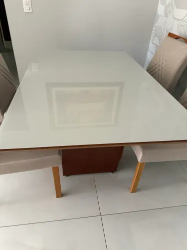 Mesa laqueada
