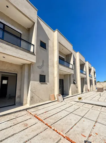 Aura Living Casa duplex em Condominio fechado no Icarai 03 suites 03 banheiros 02 vagas