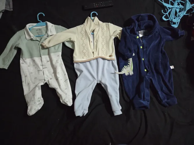 Kit 3 macacões por 50 reais