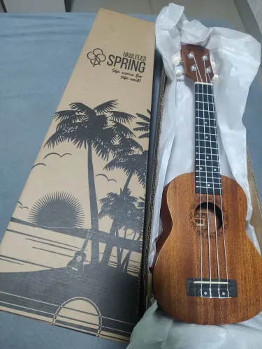 UKULELE SOPRANO SPRING