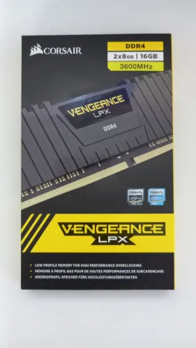 Memória RAM Corsair LPX 16GB