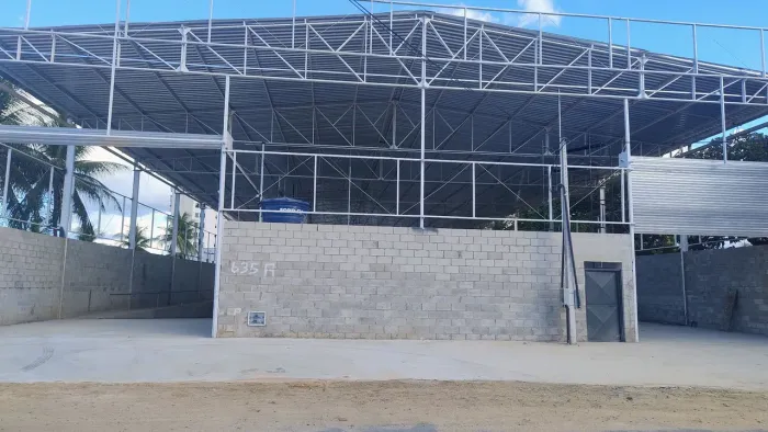 Galpão novo no Eusébio.