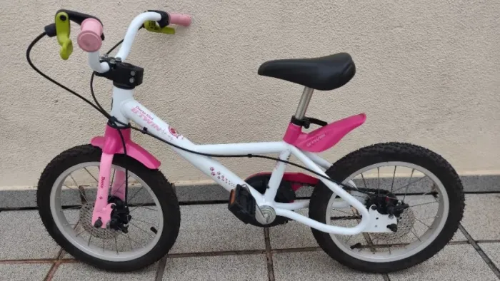 Bicicleta Btwin Branca e Rosa