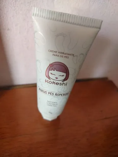 Creme kokeshi para os pés