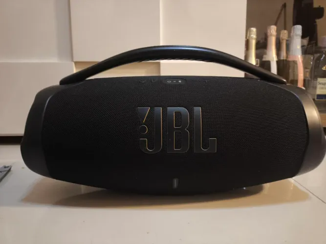 A venda caixa de som, JBL boombox 3 wi-fi pouco usada ZAP *