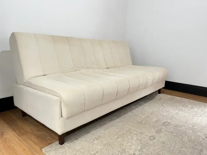 Sofá 3 lugares Bege